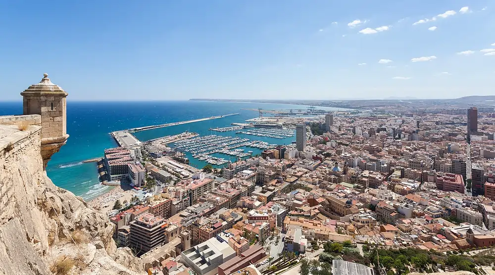 Exploring Alicante in under three hours with a private chauffeur service.